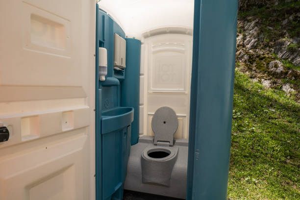 Porta potty delivery and setup in Mill Valley, CA